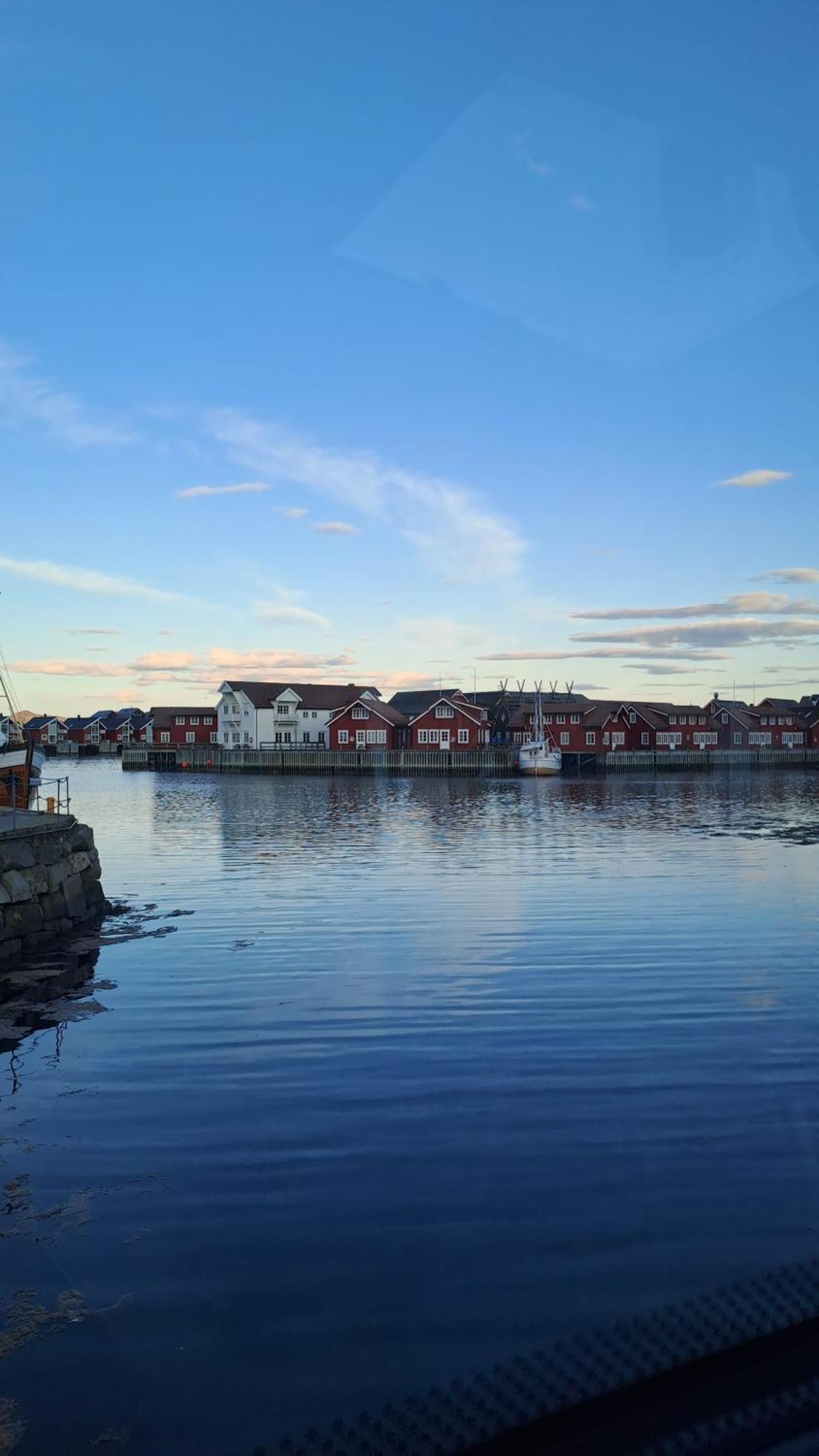 Kule Gule Huset Svolvær Exterior foto