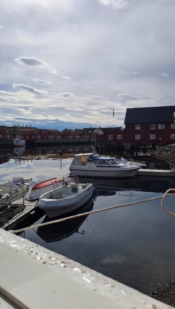Kule Gule Huset Svolvær Exterior foto