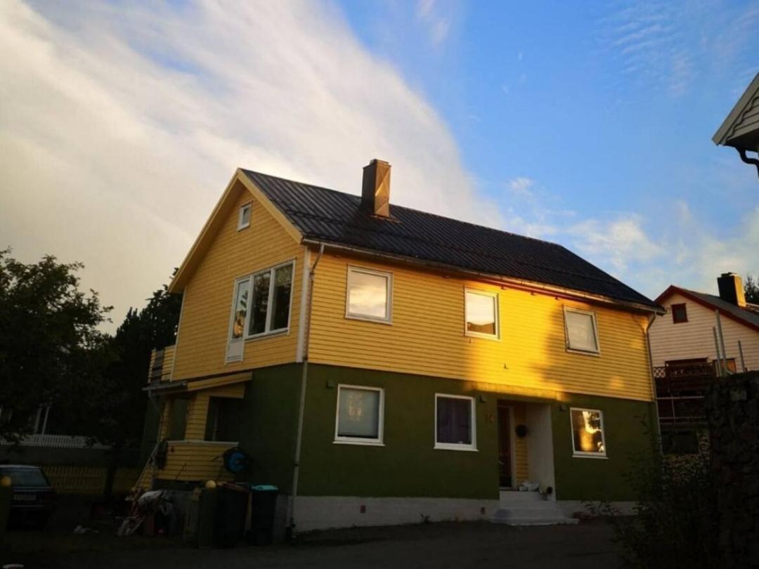 Kule Gule Huset Svolvær Exterior foto